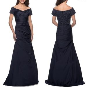 NWT La Femme 25996 Satin Beaded Sleeve & Back Trumpet Gown in Navy Sz. 8